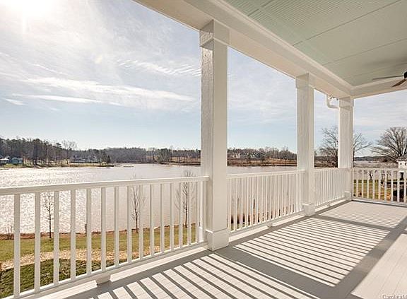 4th image of 138 Sisters Cove Ct