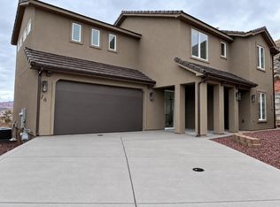 438 Stone Mountain Dr #16, Saint George, UT 84770