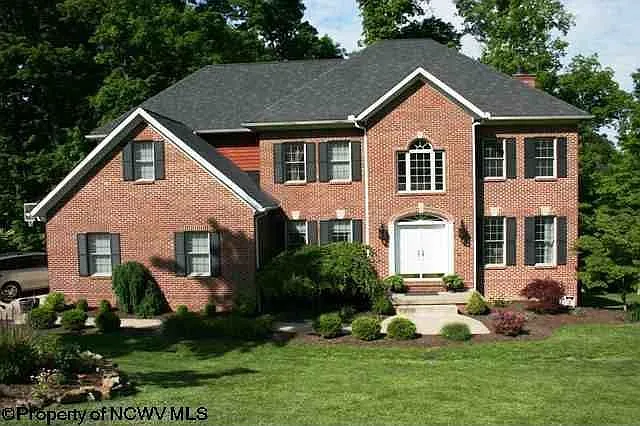 134 Stone Brook Est photo 1