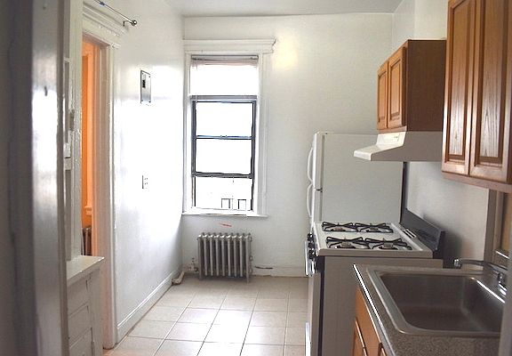 2nd image of 30-40 32nd St #5F