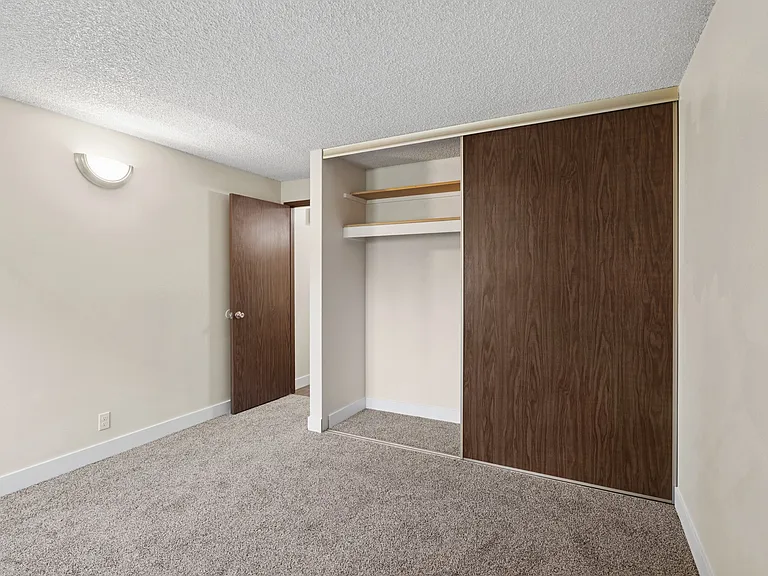 The Clairmont — Photo 16