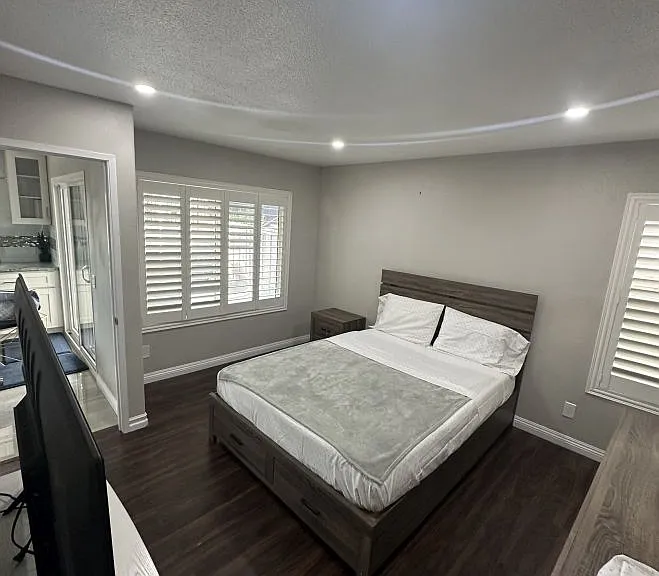10220 Keoki St #4 — Photo 5