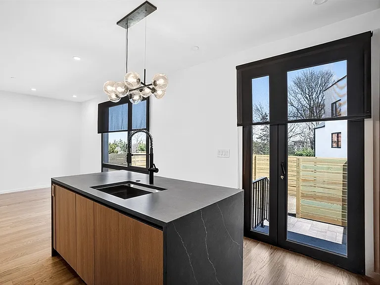 15 Algonquin Rd #2 — Photo 6