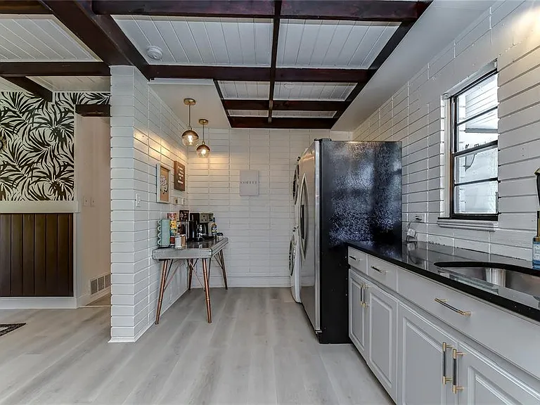 4701 N Willis St — Photo 9