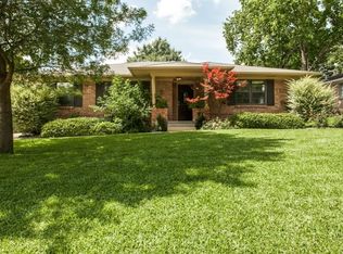 9825 Ridgehaven Dr, Dallas, TX 75238
