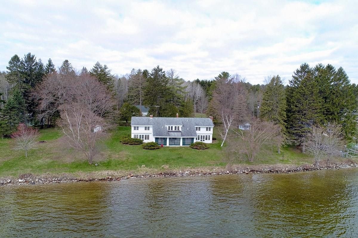 1095 N Hamilton Dr, Burt Lake, MI 49717 Zillow