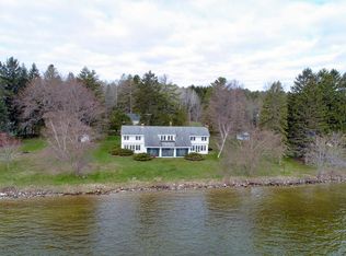 1095 N Hamilton Dr, Burt Lake, MI 49717