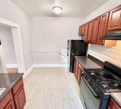 5th image of 445 Central Ave #2B-1Ba