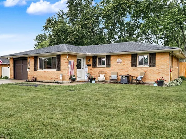 5817 Woodmore Dr, Dayton, OH 45414