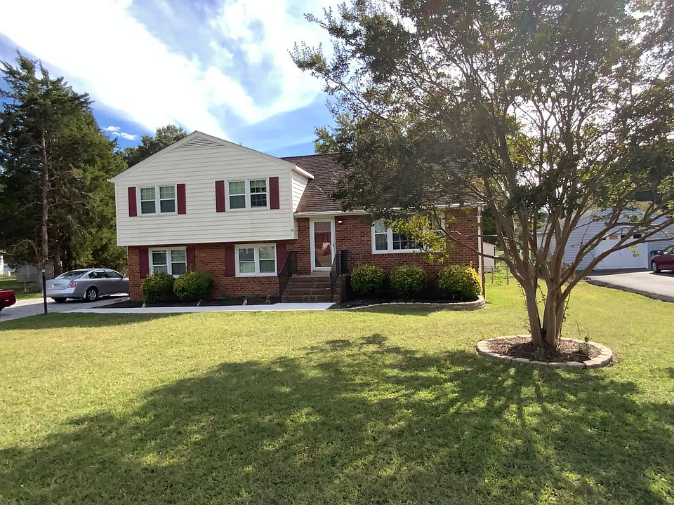 1st image of 9323 Locust Ln