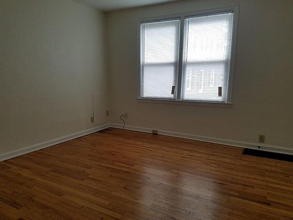 5th image of 1342 Thornwood Pl Unit B