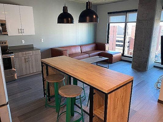 3rd image of 708 S 6th St #8d5nre2pu