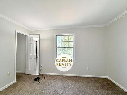22 Chamberlain St #A — Photo 10