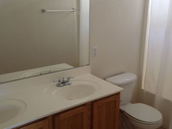 Double Sinks in Mstr Bath