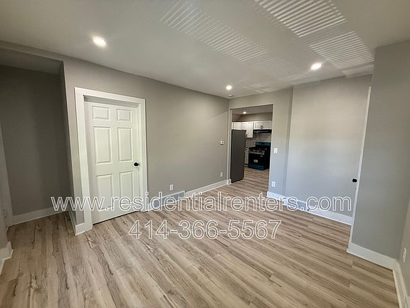 3rd image of 847 S 75th St