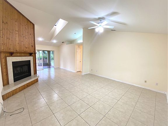5th image of 3766 39th Ave NE