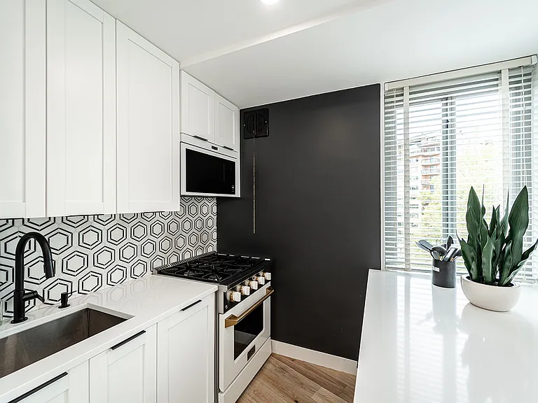 4200 Cathedral Ave NW #1005 — Photo 22