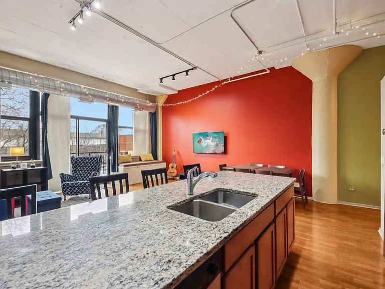 2323 W Pershing Rd #228 — Photo 9
