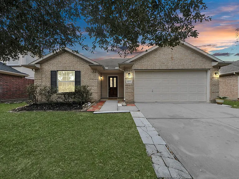 14707 Country Rose Ln — Photo 1