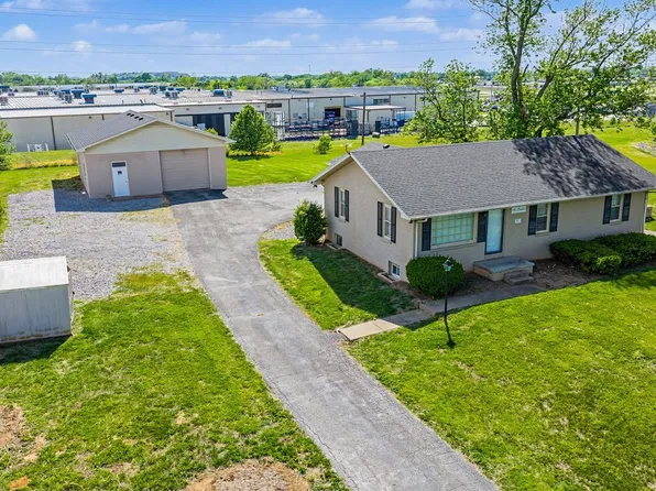 2671 Pembroke Rd, Hopkinsville, KY 42240