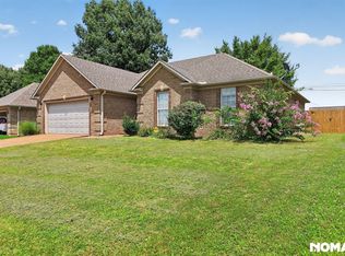 82 Grove Hill Ln, Jackson, TN 38305