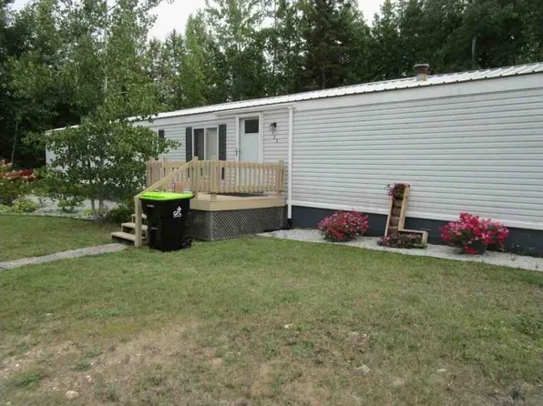 523 Midway Plaisance St, De Tour Village, MI 49725