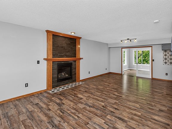 4th image of 6565 Center St