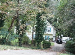 2084 W Lotus Point Dr, Lithia Springs, GA 30122