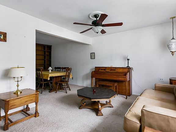 5th image of 2115 Wantagh Park Dr