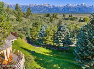 1095 Grand View Rd, Jackson, WY 83001
