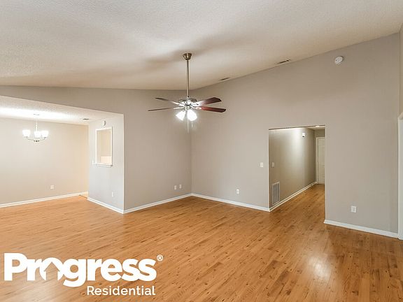 5th image of 8136 Honeysuckle Ln