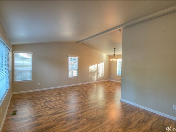 5th image of 4319 Cedar Ct SE