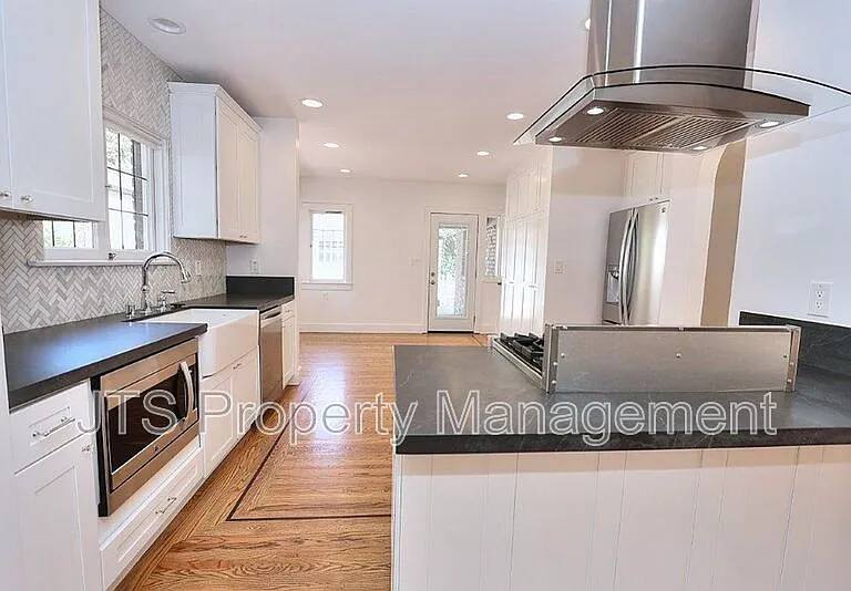937 Sonoma Way — Photo 31