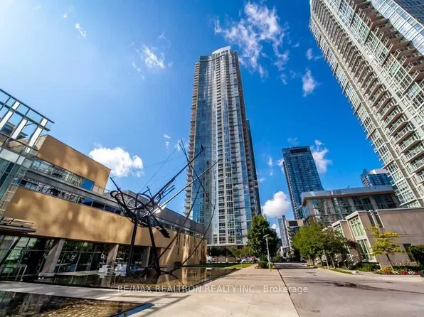 35 Mariner Ter, Toronto, ON