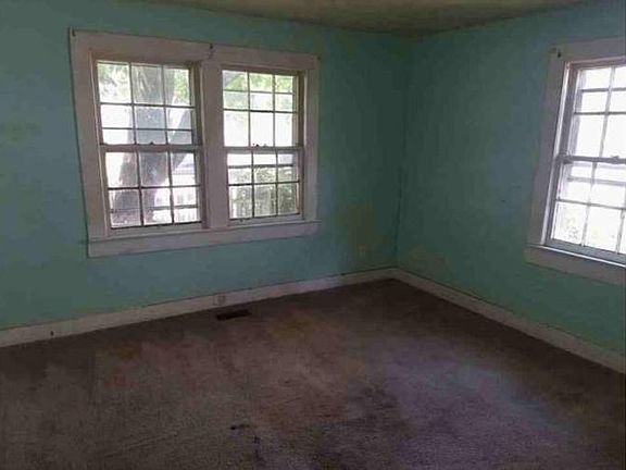 4th image of 510 Pretlow St