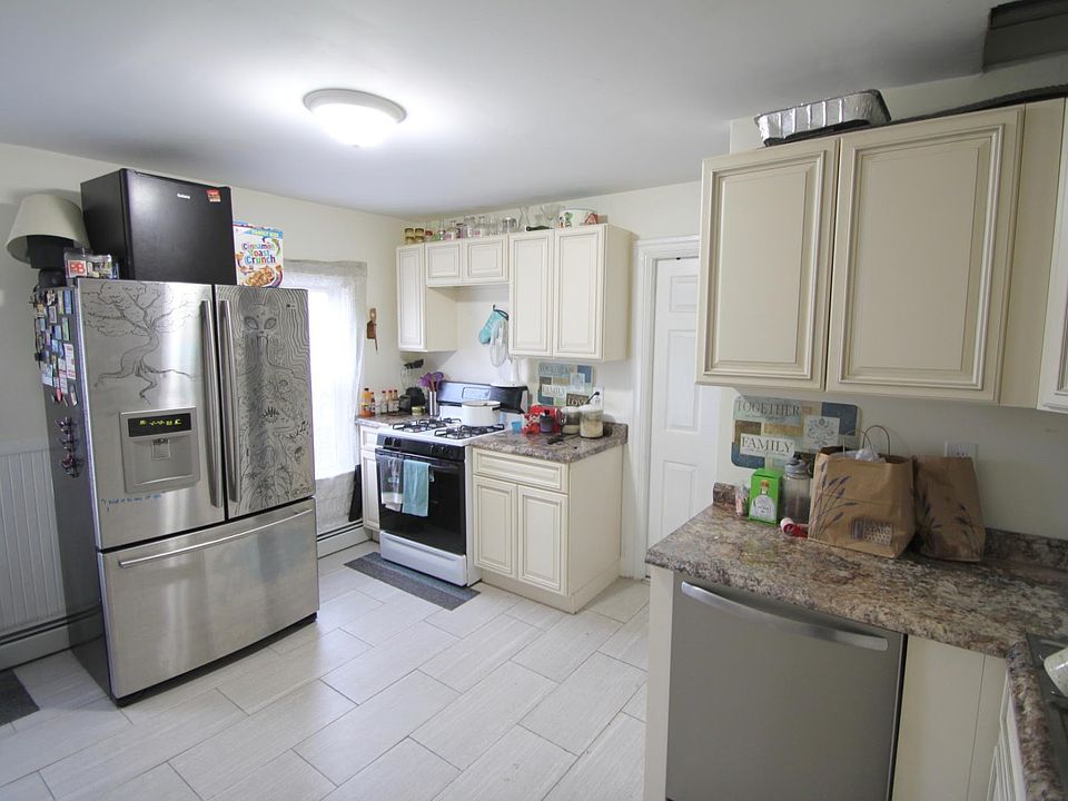 1st image of 469 W Fountain St #3
