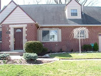 5th image of 816 Warrington Pl
