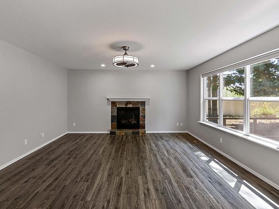 2nd image of 128 Rebeccas Way