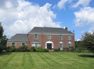 18 Nevius Dr, Flemington, NJ 08822
