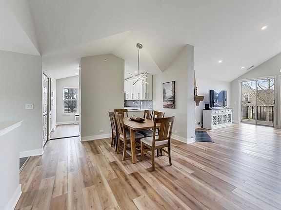 4th image of 422 Cromwell Cir Unit 2