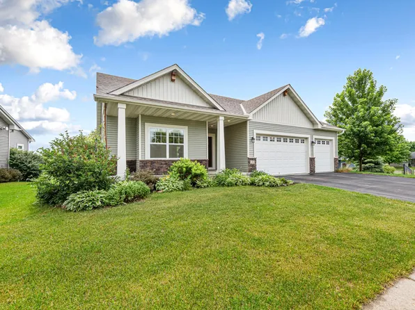137 Bluff Ln, Dundas, MN 55019