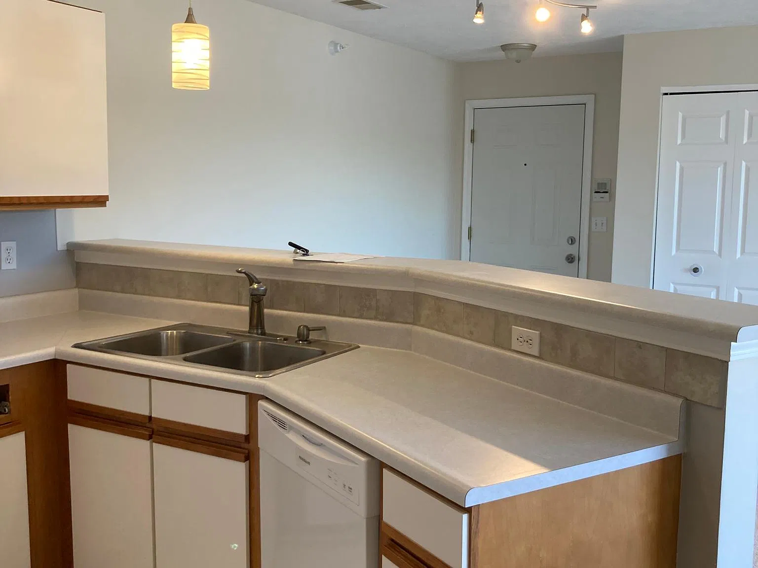 8328 Jasonville Ct SE — Photo 4