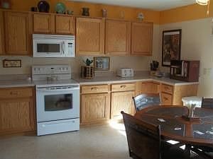 5th image of 2611 S 16th St