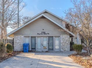 3785 Wilcox Ave, Windsor, ON N9E3L1