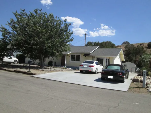 8324 Southlake Dr, Lake Isabella, CA 93240