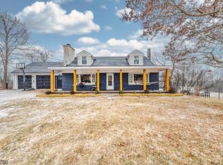 986 Fairview Lake Rd, Newton, NJ 07860