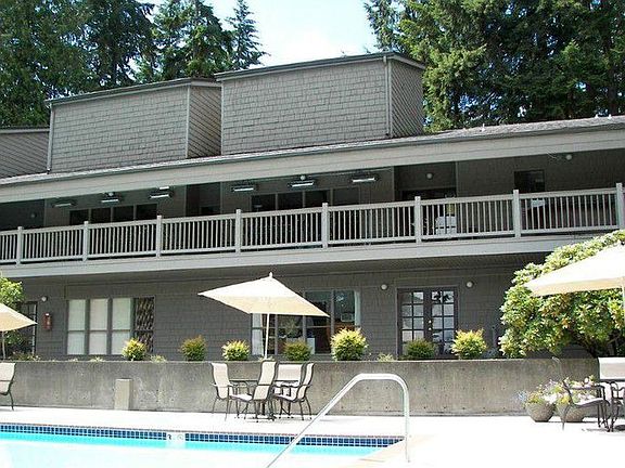 3rd image of 6741 137th Pl NE APT 468