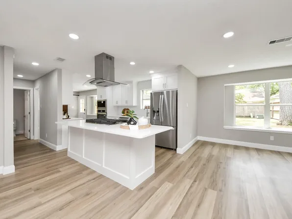 14514 Ravenhurst Ln, Houston, TX 77070