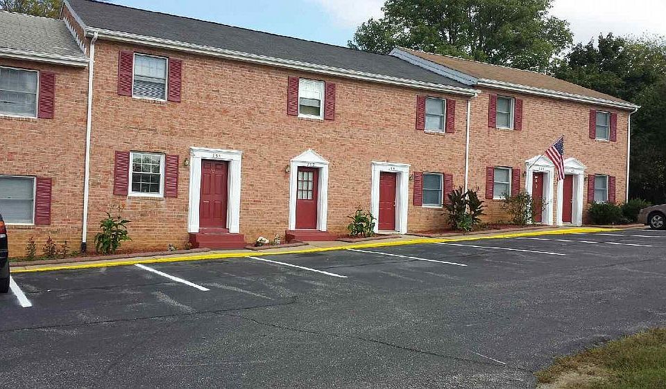 1st image of 151 Lee St