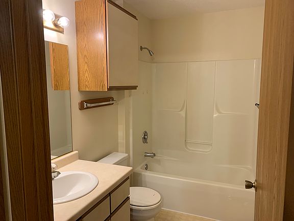 4th image of 1121 Technology Way APT 2